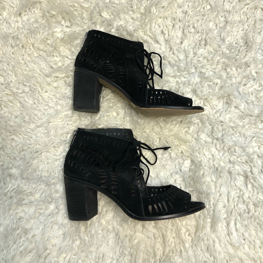 Vince Camuto tarita sandals